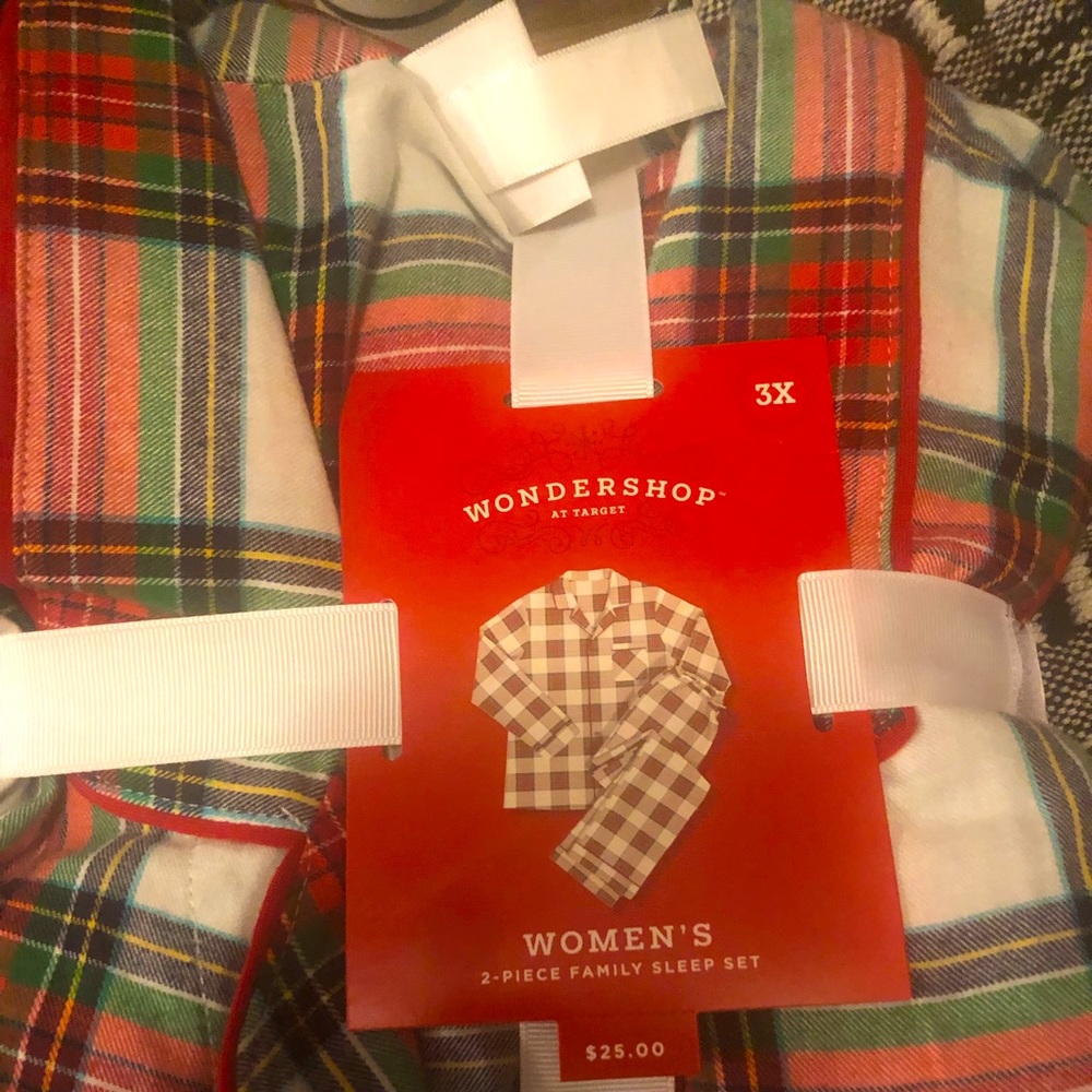 Workshop woman’s Christmas pjs size 3x